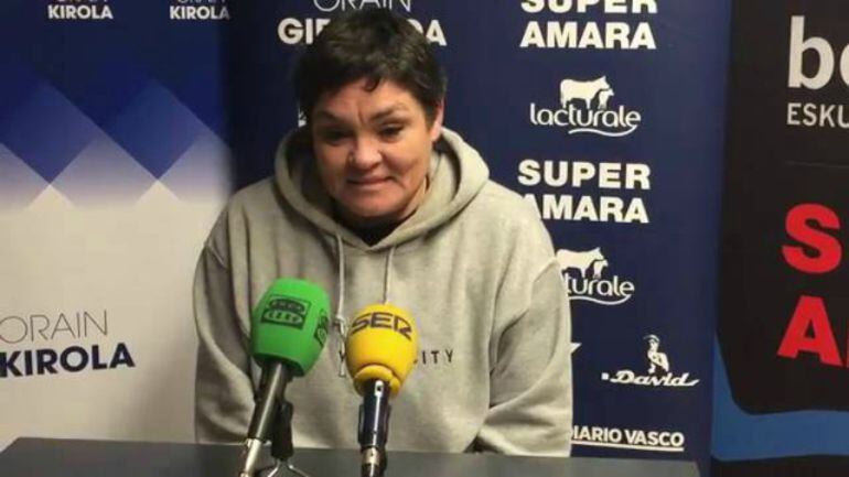 Montse Puche atiende a la prensa en la previa del partido ante el Aula Valladolid. 