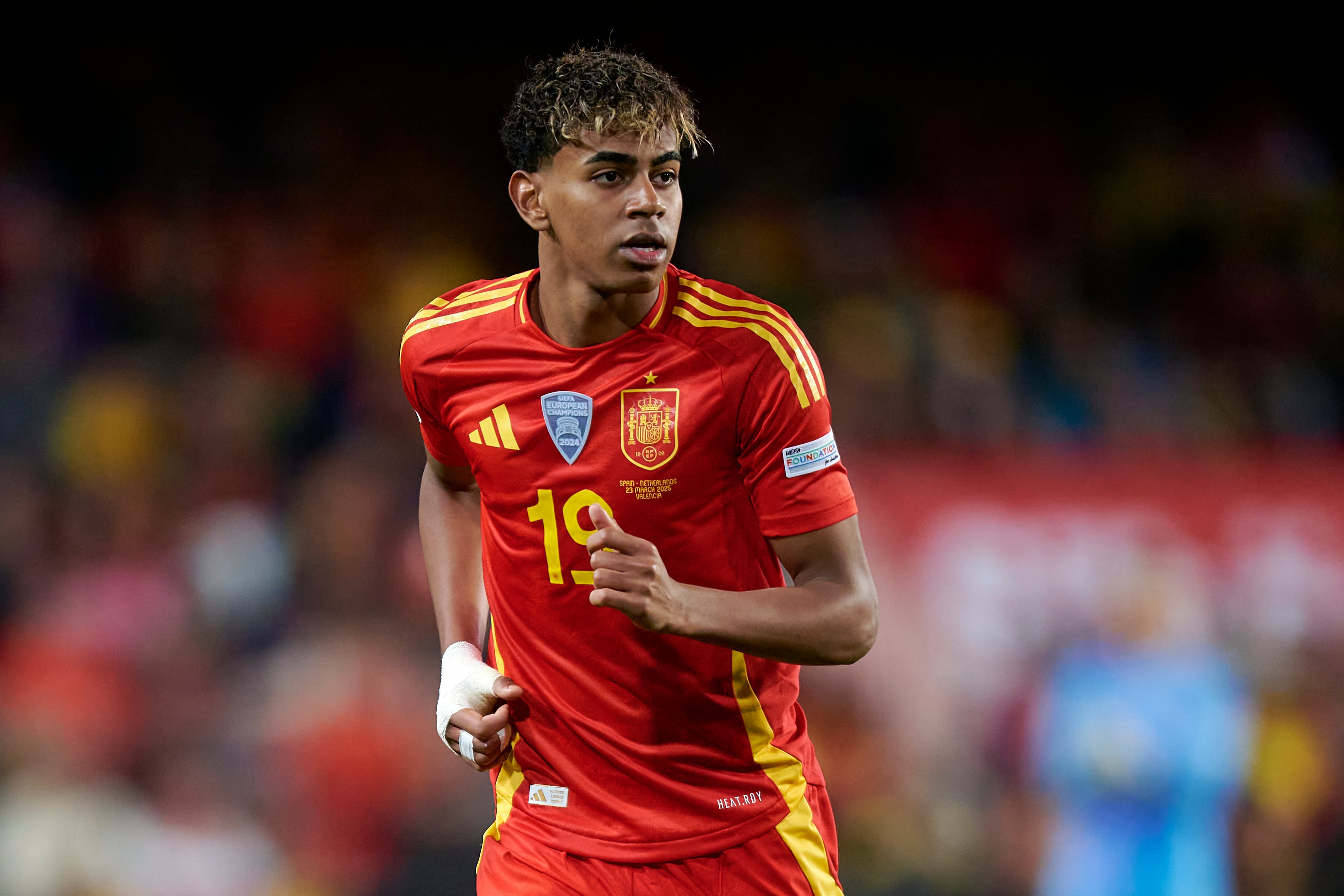 Lamine Yamal, durante un partido con la selección española