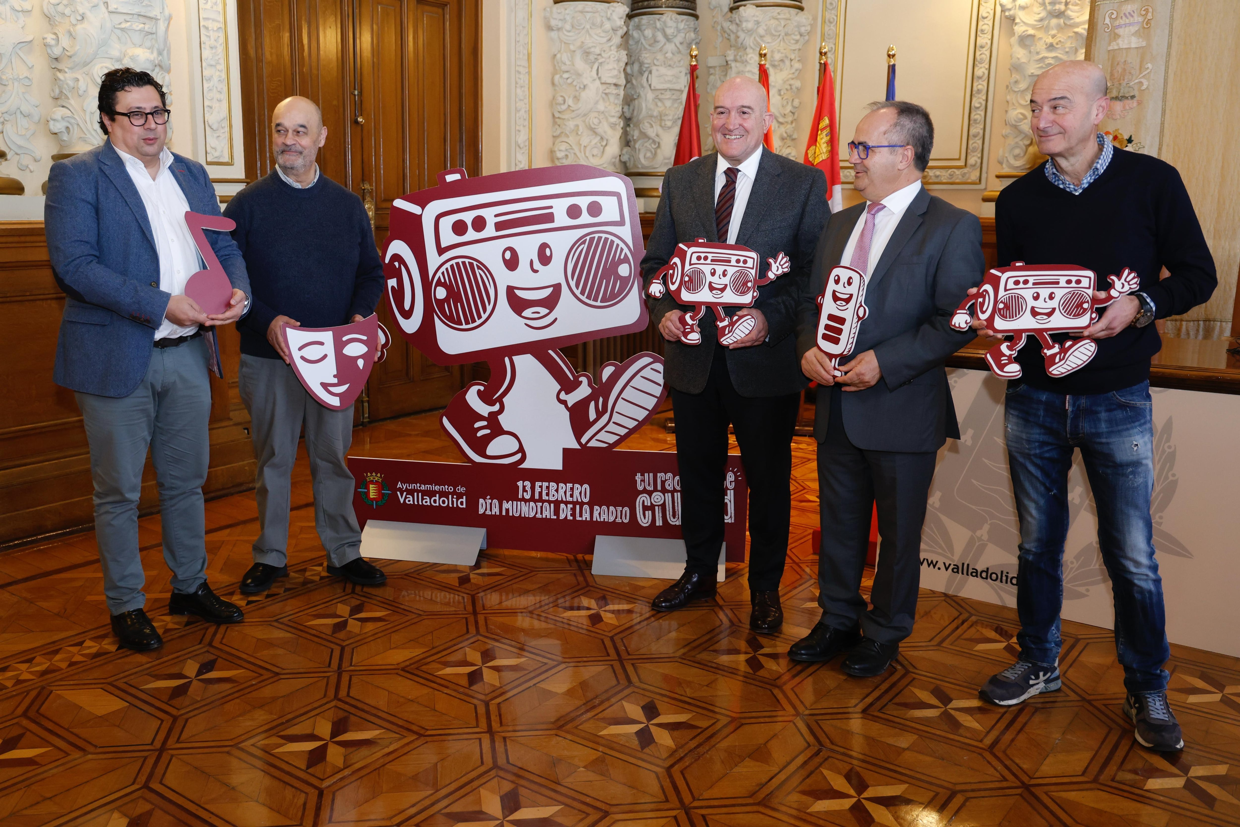 Carnero anuncia la creación del Premio de la Radio ‘Ciudad de Valladolid’, que pondrá en valor la labor de los profesionales de este medio