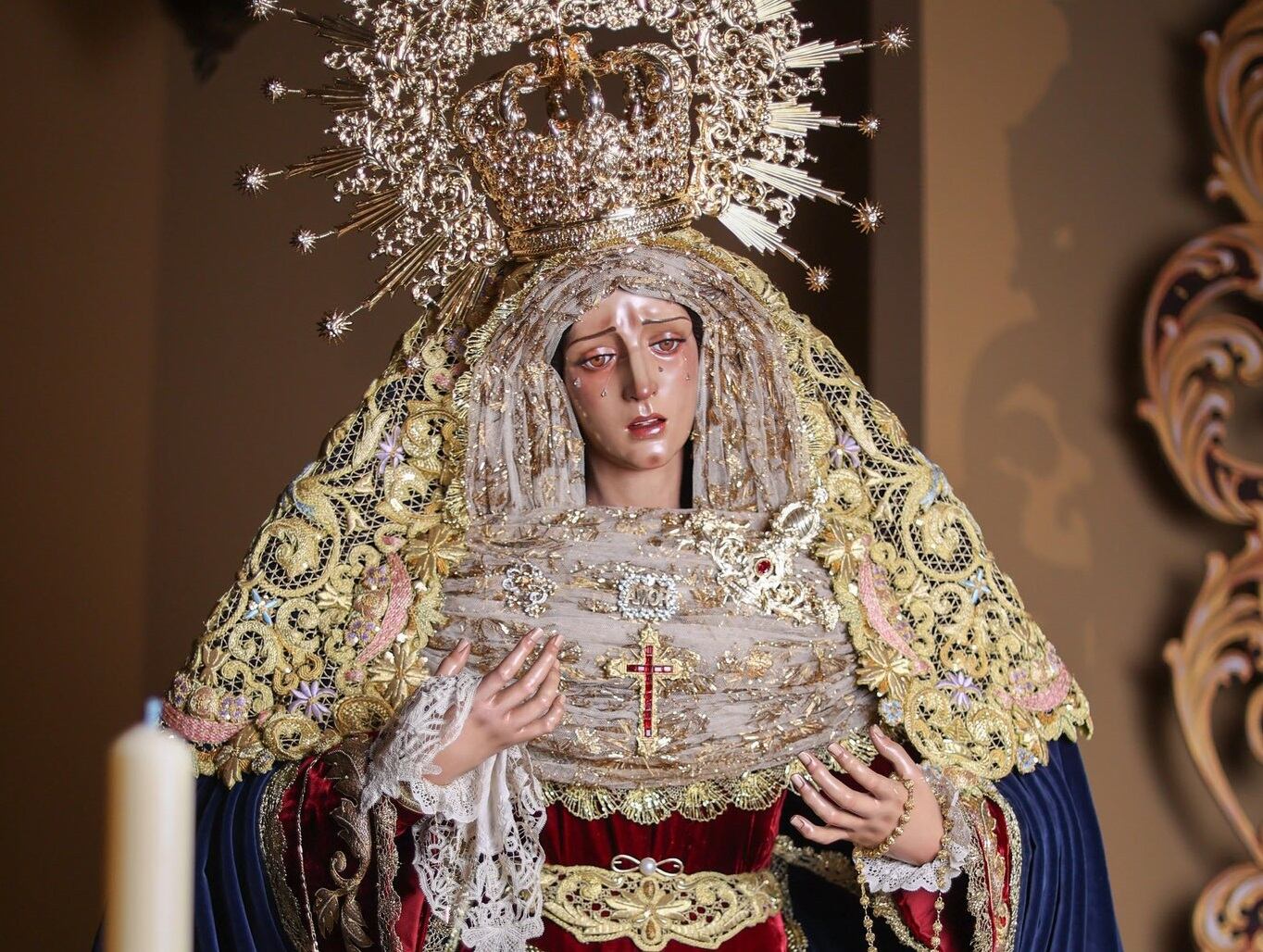 La Virgen del Amor de Pino Montano, dispuesta para su traslado de este sábado