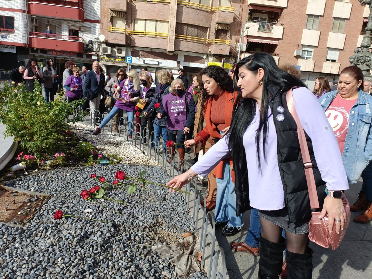 Acto conmemorativo del 25N en Linares
