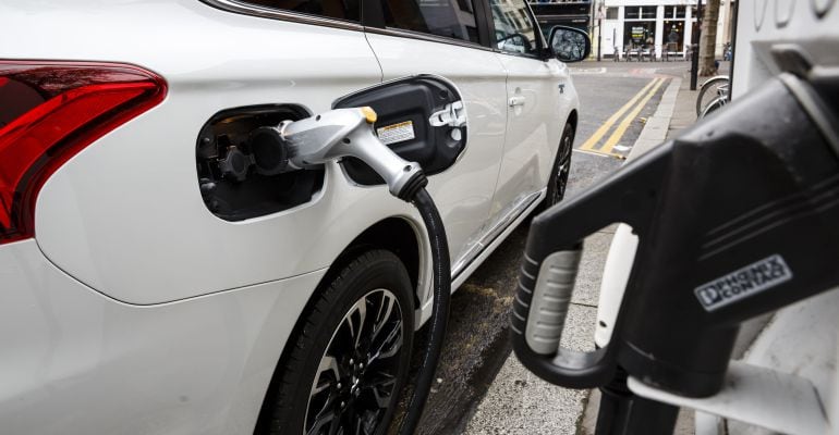 Desde la formación señalan que quieren tratar de dar servicio a los vecinos con coches eléctricos