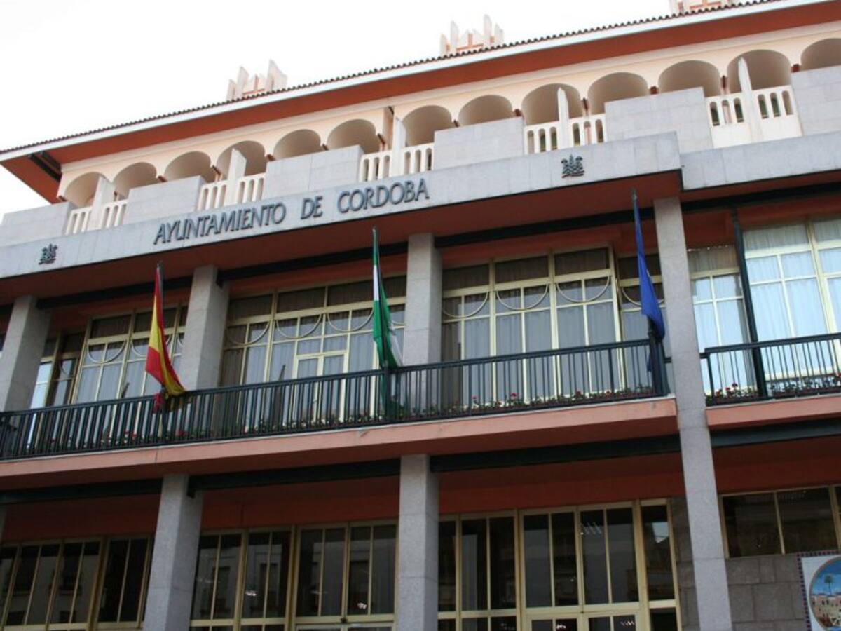 El Ayuntamiento oferta 400 contratos de 3 meses