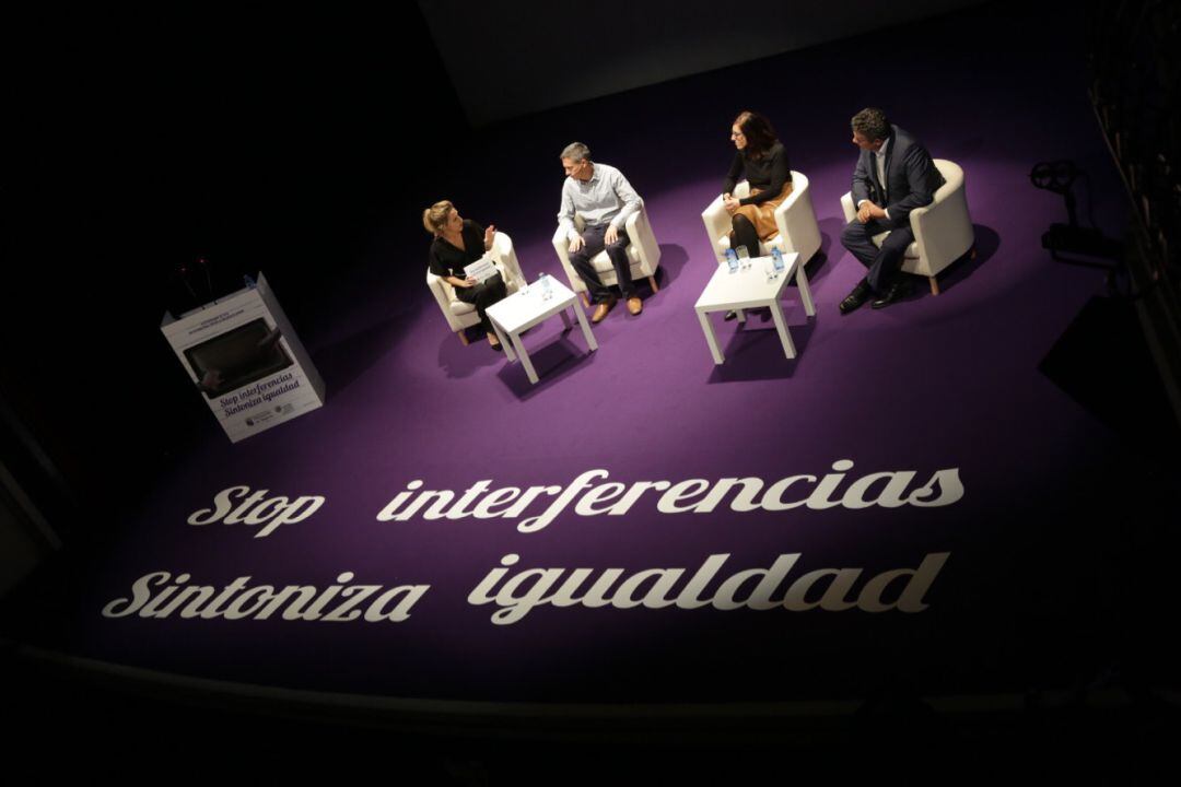 Acto de la Diputación con motivo del Día Internacional contra la Violencia de Género 