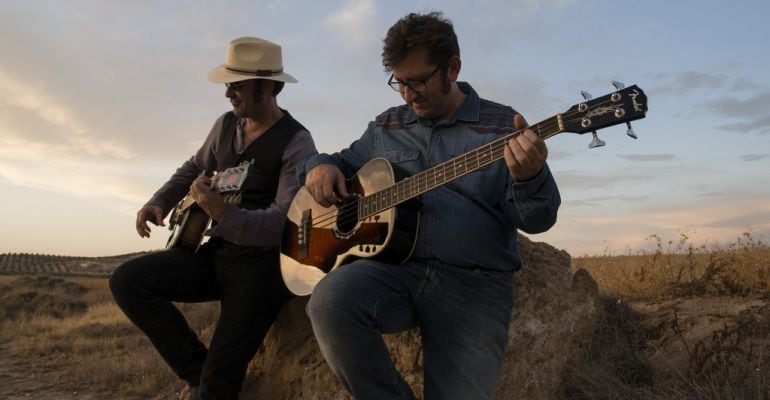 Miguel Ángel Martínez (Michi) y Pedro Higueras (Dakota), componentes del Club del Aguante.
