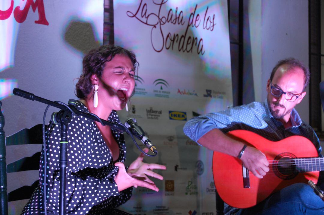 María Jesús Bernal durante su actuación