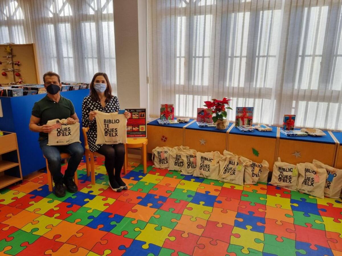 Todos los niños y niñas hospitalizados recibirán un lote de libros