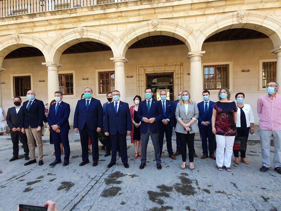 Juanma Moreno, Presidente de la Junta de Andalucía, visita Guadix.