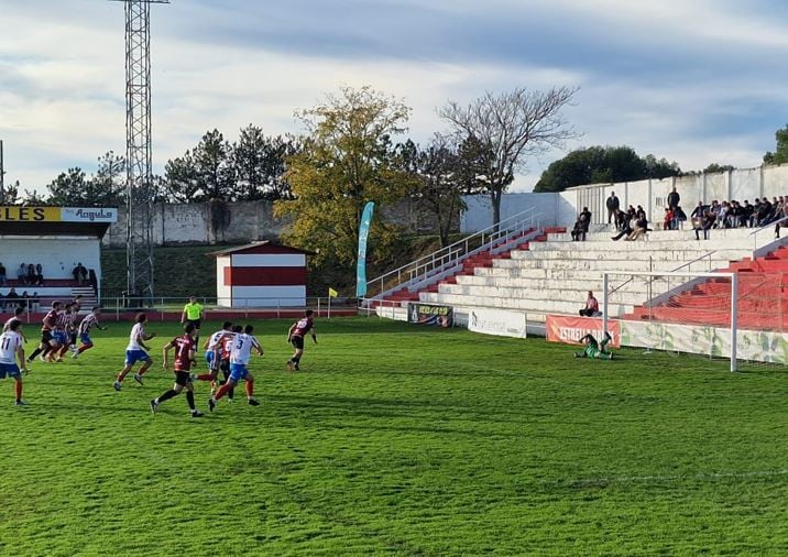 El Barbastro perdía ante el Alfaro de penalti en el Municipal de los Deportes