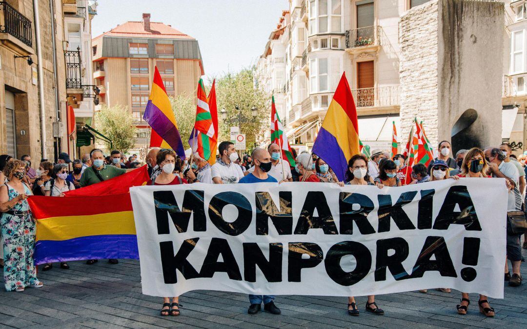 Imagen de la concentración en Vitoria.