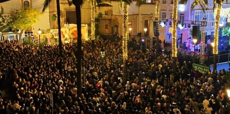 Inauguración del alumbrado navideño de Jerez con el concierto de Luis de Perikín