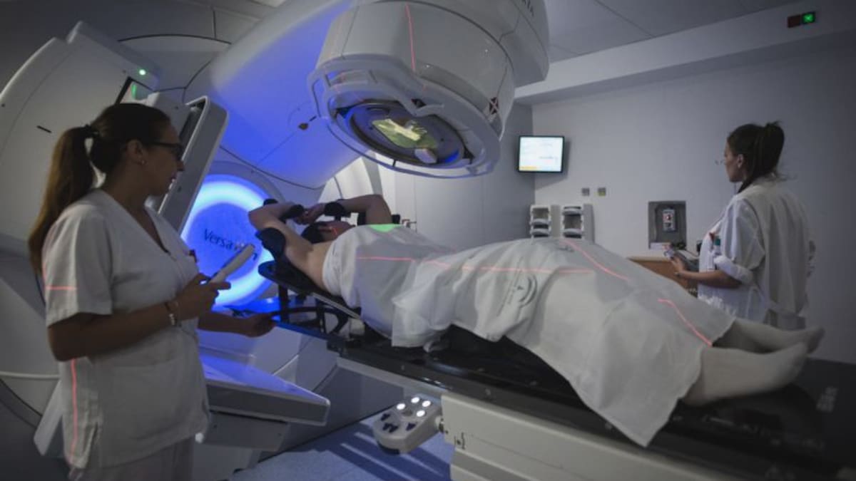 Sergio Garrido, psicooncologo de la AECC: "No siempre tenemos porque generar una sensación positiva, es necesario venirse abajo"