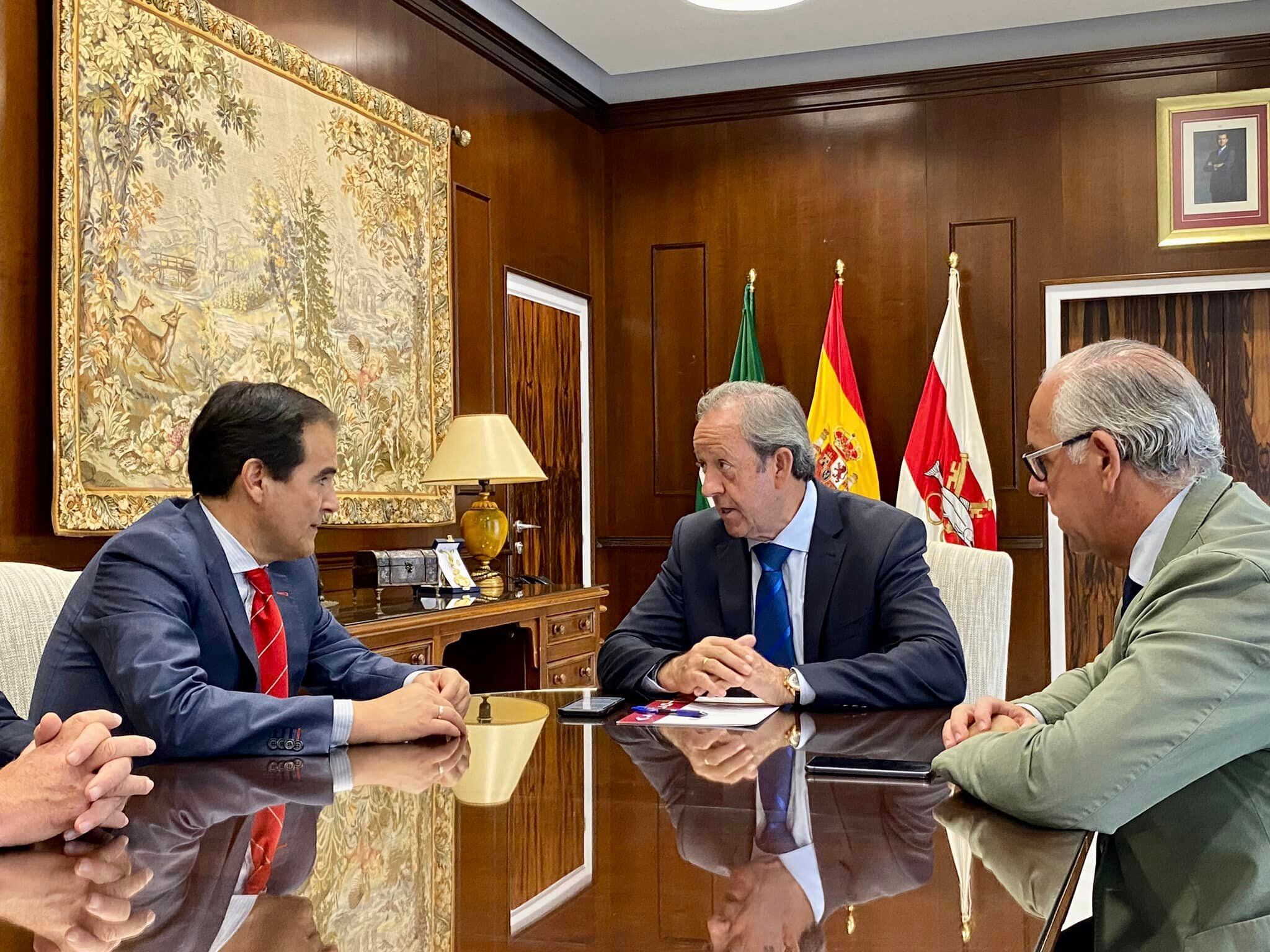 Reunión en el Ayuntamiento de Úbeda