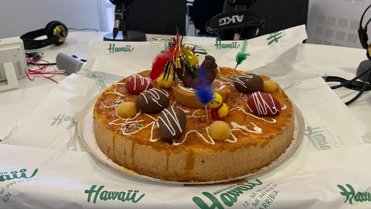 Mertxe Álvaro: "Antes eran las madrinas y ahora son las madres o abuelas, pero ningún niño se queda sin su opilla