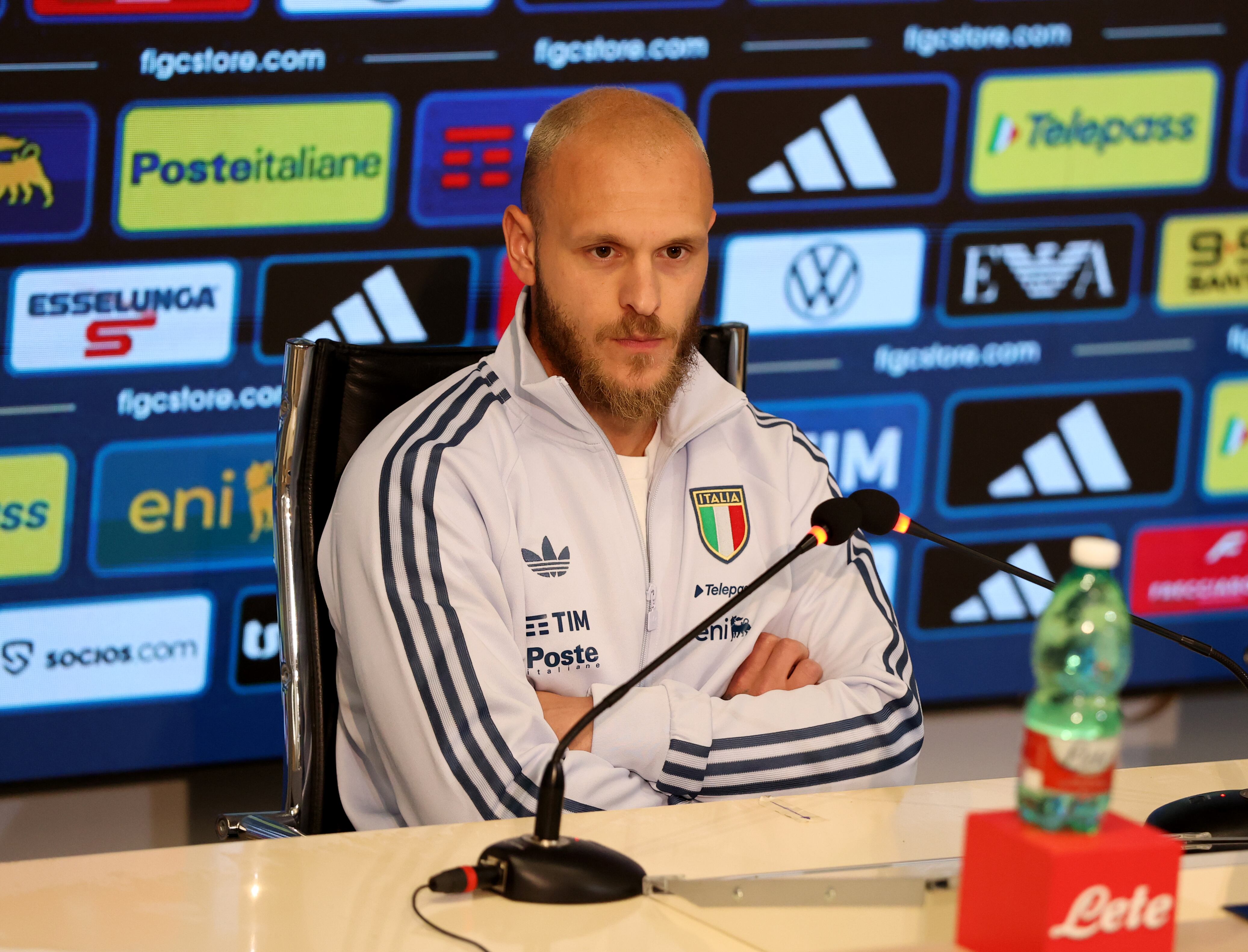 FLORENCE, ITALY - MARCH 28: Federico Dimarco of Italy speaks with the media during press conference at Centro Tecnico Federale di Coverciano on March 28, 2026 in Florence, Italy. (Photo by Claudio Villa - FIGC/FIGC via Getty Images)