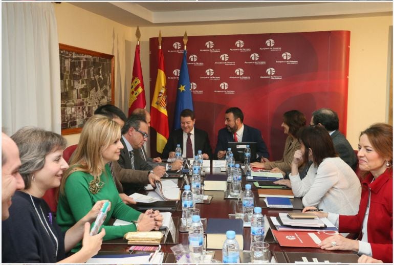 Reunión del Consejo de Gobierno de Castilla-La Mancha en el Ayuntamiento de Azuqueca de Henares.