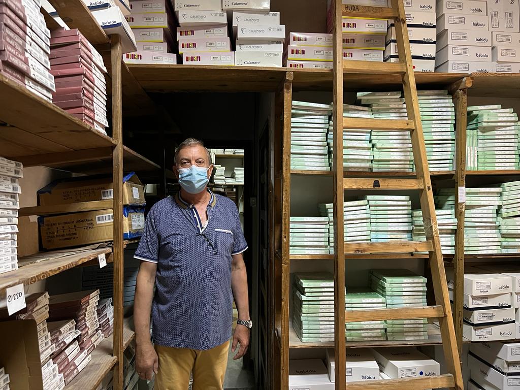 Vicente Rivas en el interior de Almacenes Jarlins