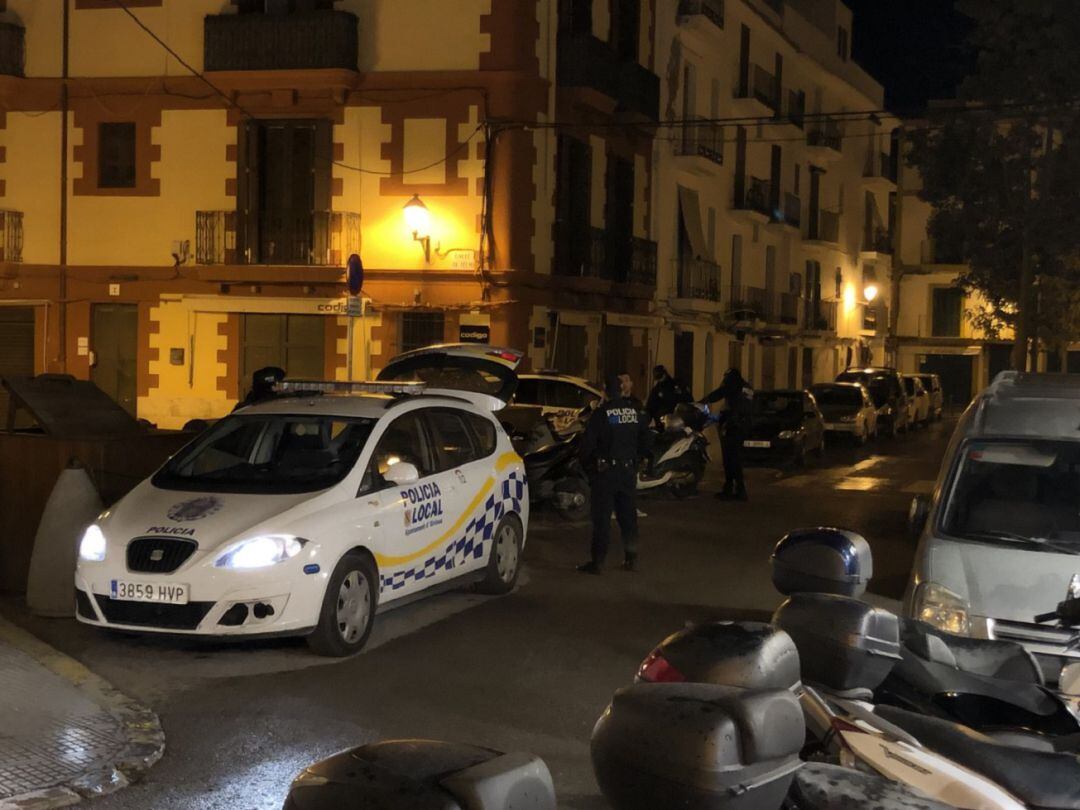 Imagen de archivo de agentes de la Policía Local de Ibiza