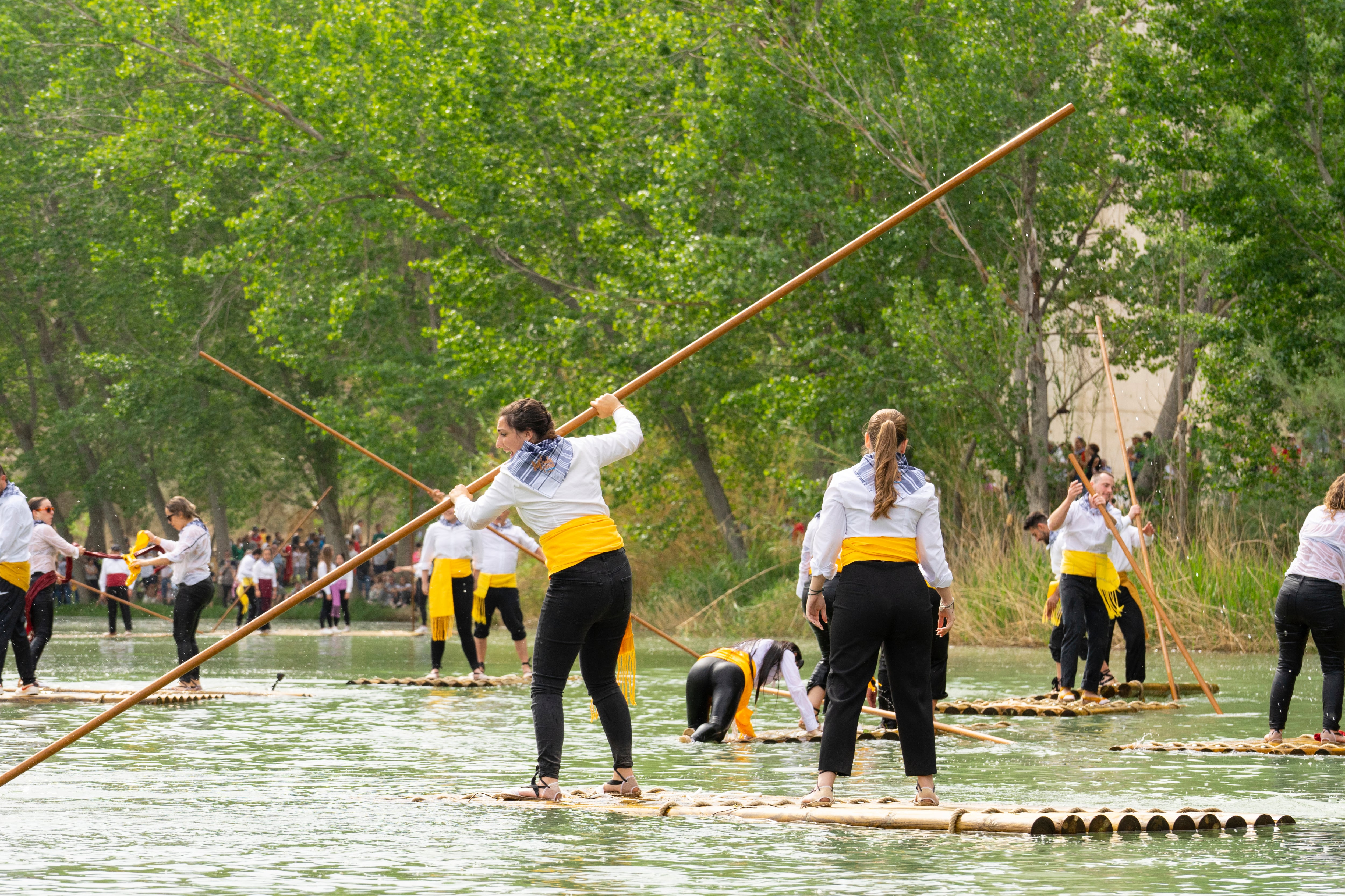 Celebración de la Maderada en Cofrentes (archivo)
