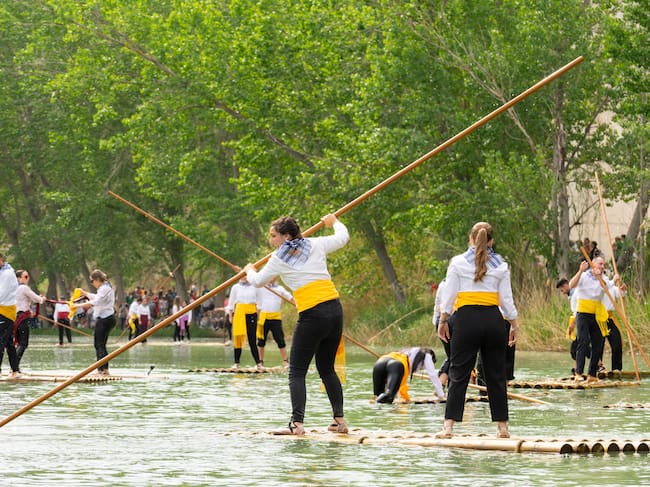 Celebración de la Maderada en Cofrentes (archivo)