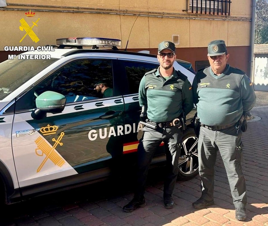 Los dos agentes que salvaron la vida de la familia de Vilapalacios