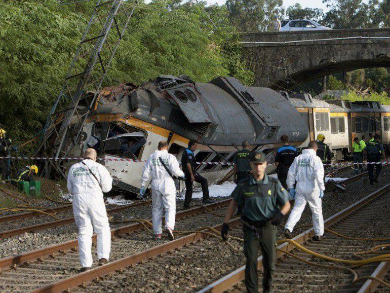 Primeras imágenes tras el accidente de tren en O Porriño.