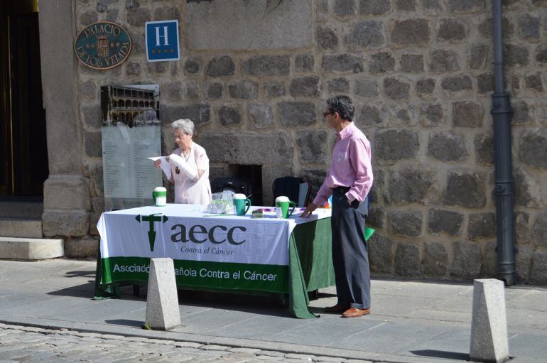 La AECC de Ávila intentará buscar otro interlocutor para hacerle llegar sus demandas