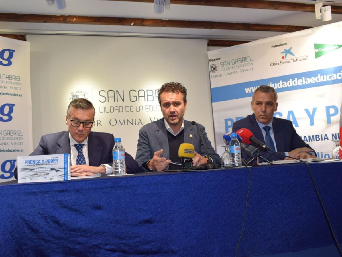 'Prensa y Poder' rinde tributo a Herrera