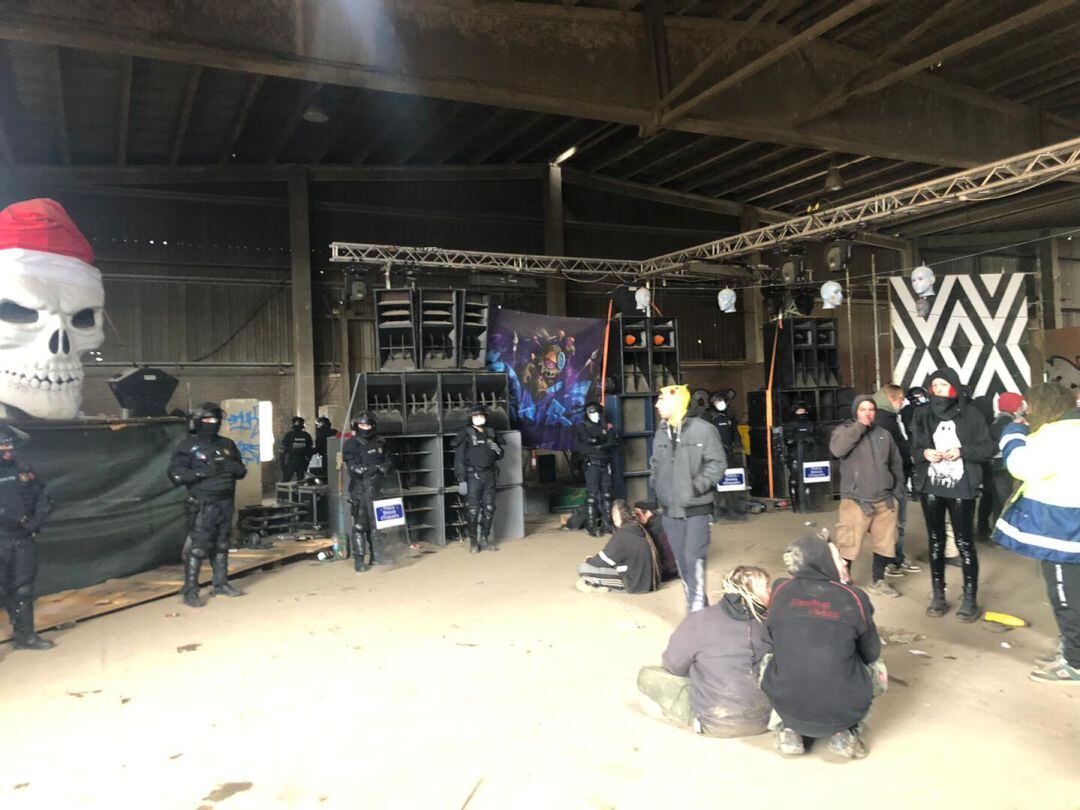 Identifiquen i denuncien tres andorrans a la 'rave' de Llinars.