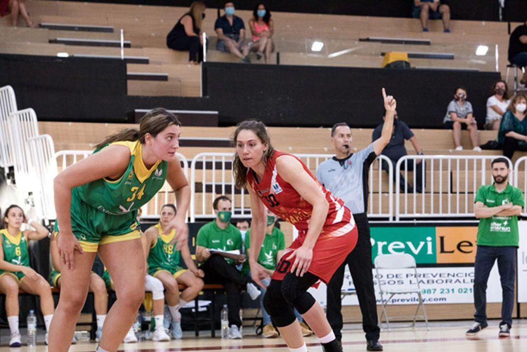 Embutidos no jugará este jueves el positivo de hasta tres jugadoras del conjunto extremeño