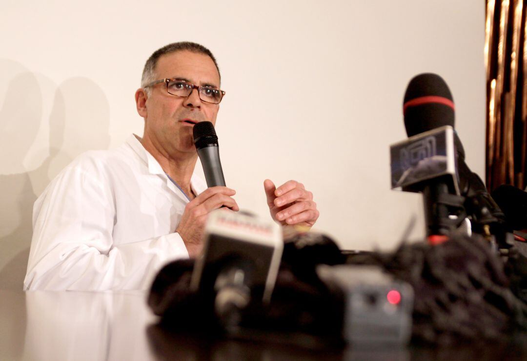 El médico Alberto Zangrillo, durante una rueda de prensa