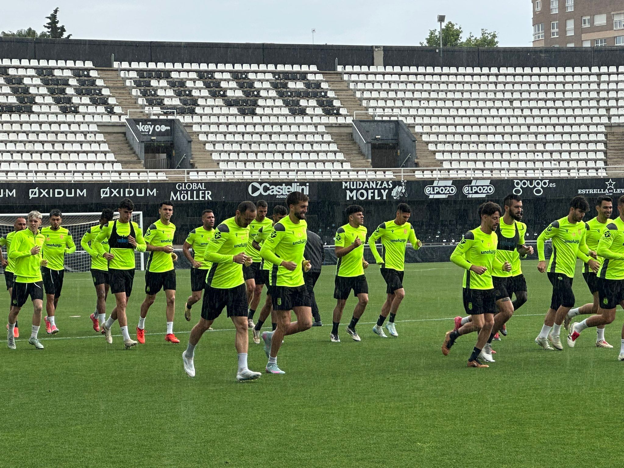 Entrenamiento de este jueves de la plantilla albinegra