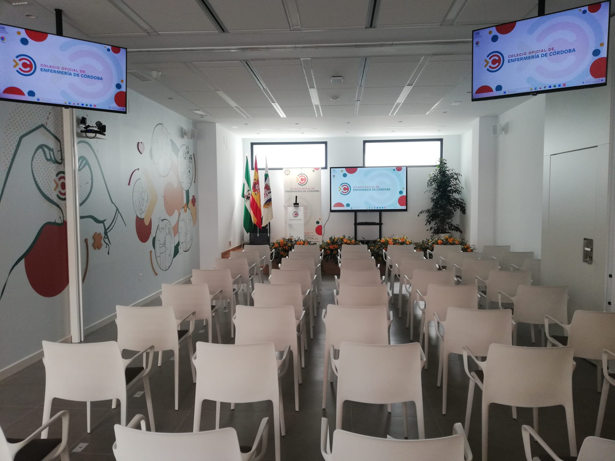 Sala de usos multiples de la nueva sede del Colegio Oficial de Enfermeria