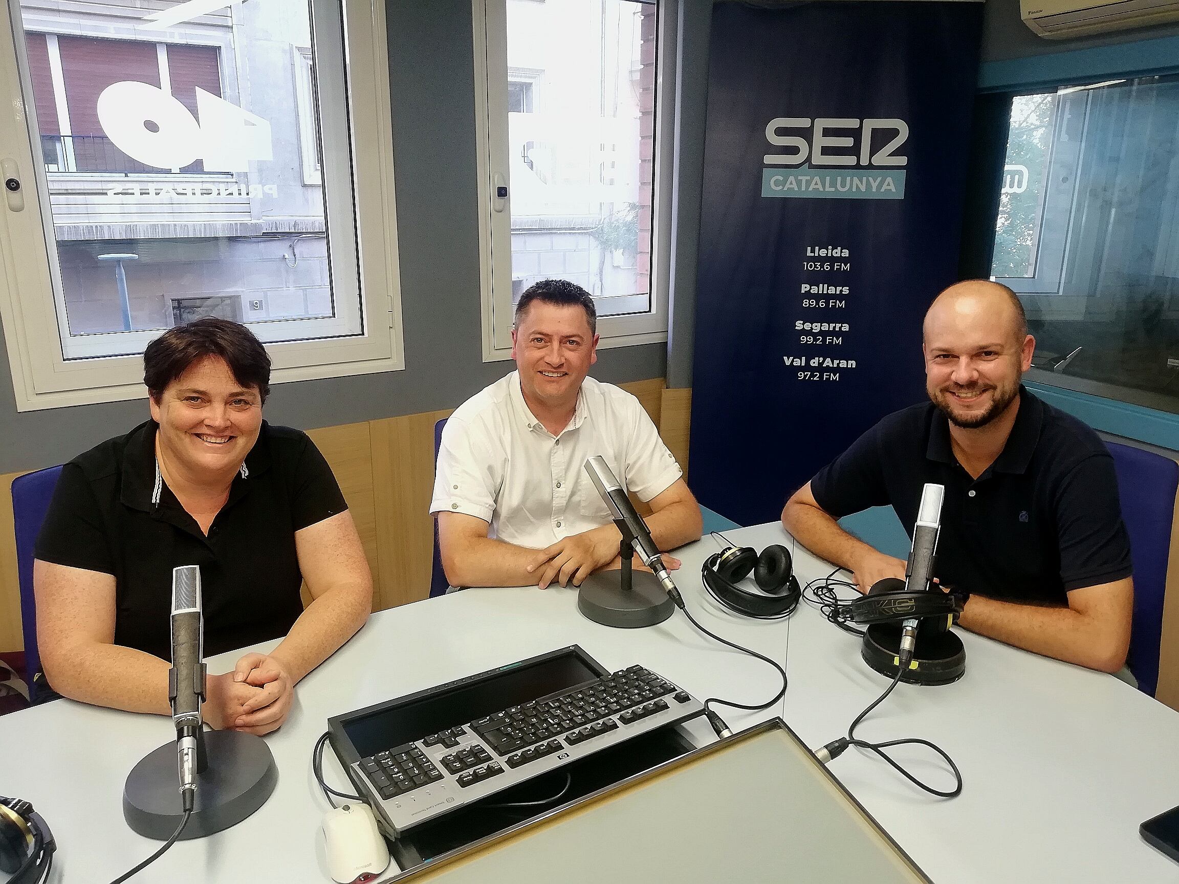 Com tots els dilluns, tertúlia a Ràdio Lleida. Avui amb Estefania Rufach d'Os de Balaguer; Jordi Janés, d'Alcarràs i Jordi Verdú, de Corbins.