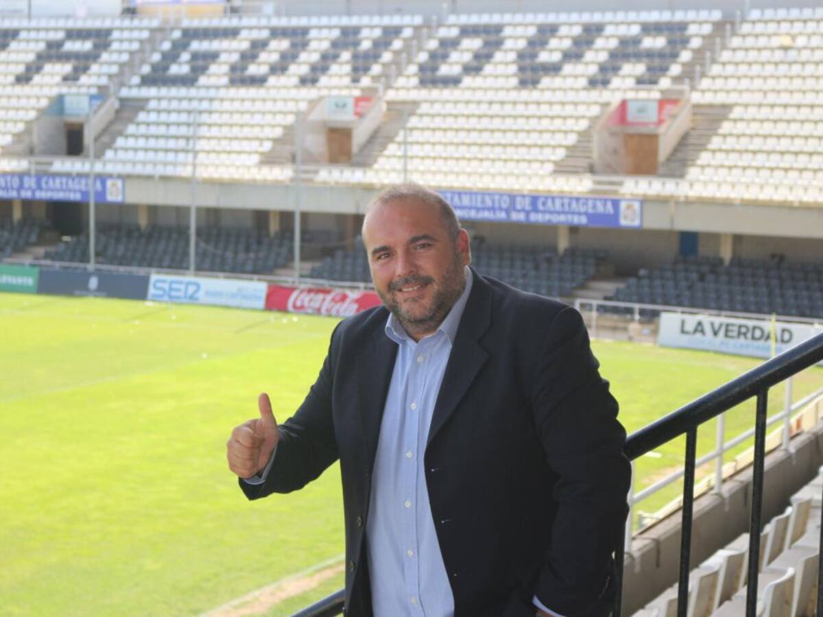 Sánchez Breis: "Vinícius Tanque se merece ya una oportunidad en el fútbol profesional"