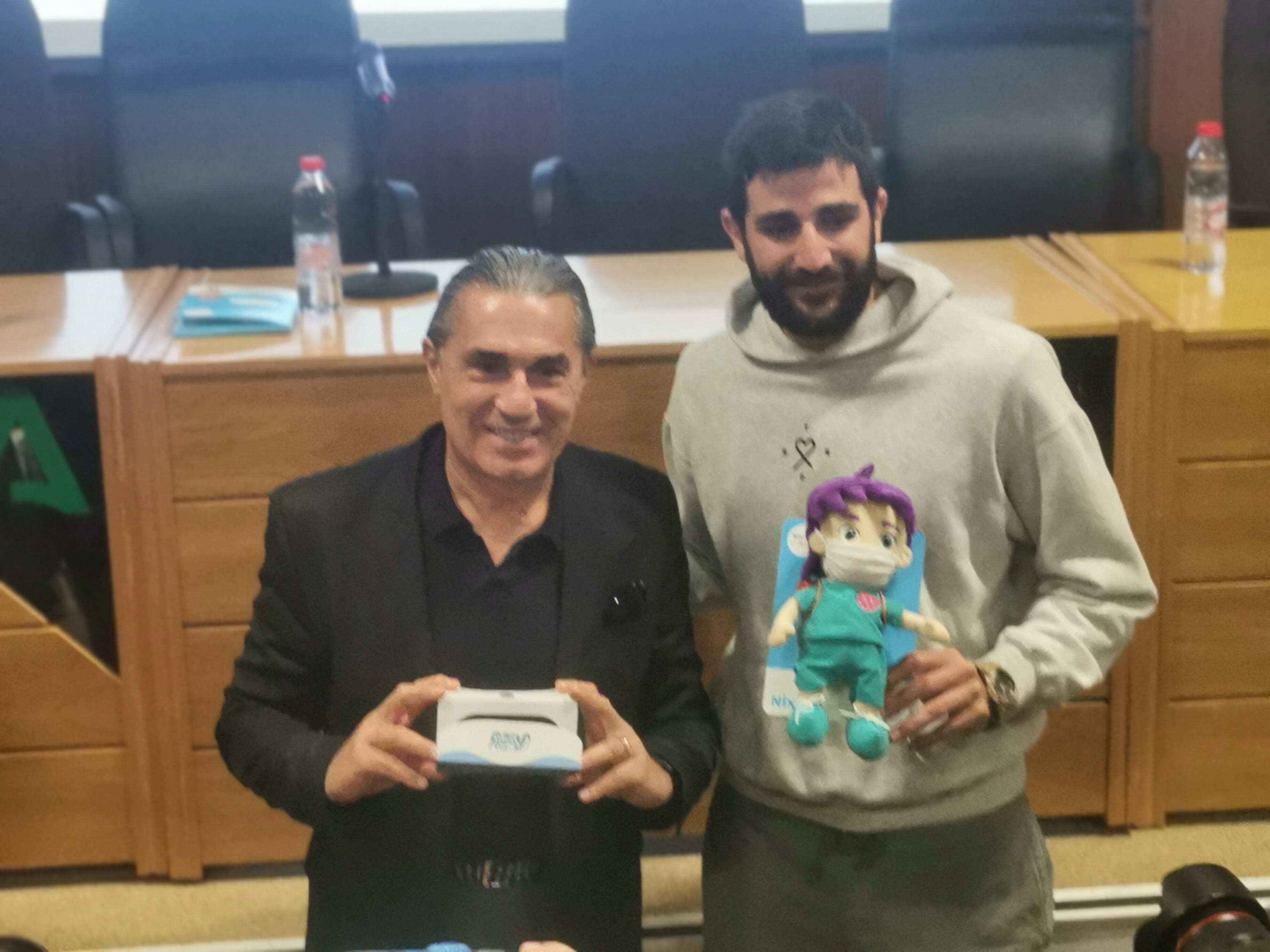 Sergio Scariolo y Ricky Rubio, tras la presentación del proyecto en el Materno