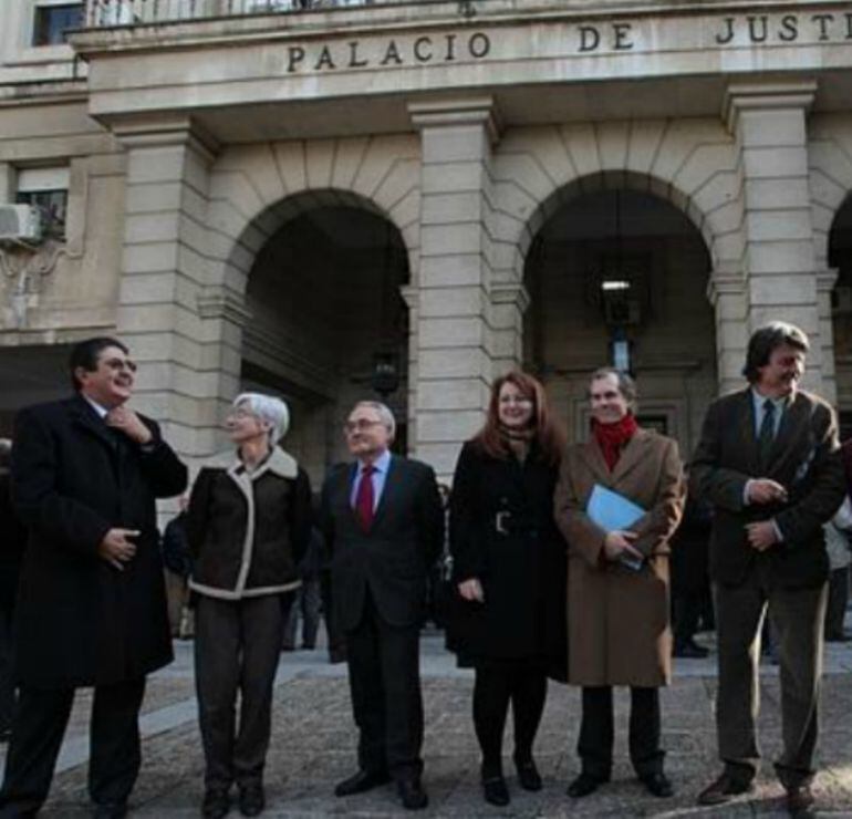 Álvaro Martín, segundo por la derecha