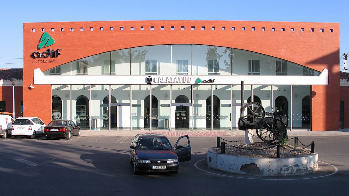 Muere un trabajador en el entorno de la estación del AVE de Calatayud mientras realizaba labores de mantenimiento