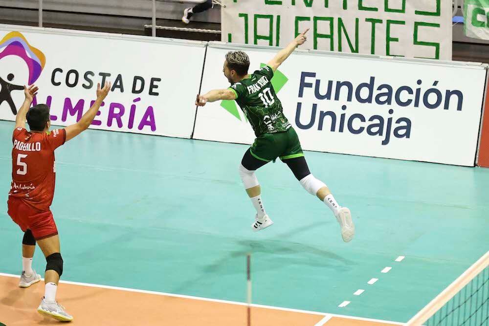 El jugador &#039;ahorrador&#039; celebrando el punto de la victoria