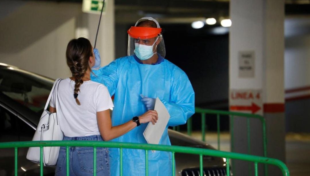 Sanitarios realizan PCR