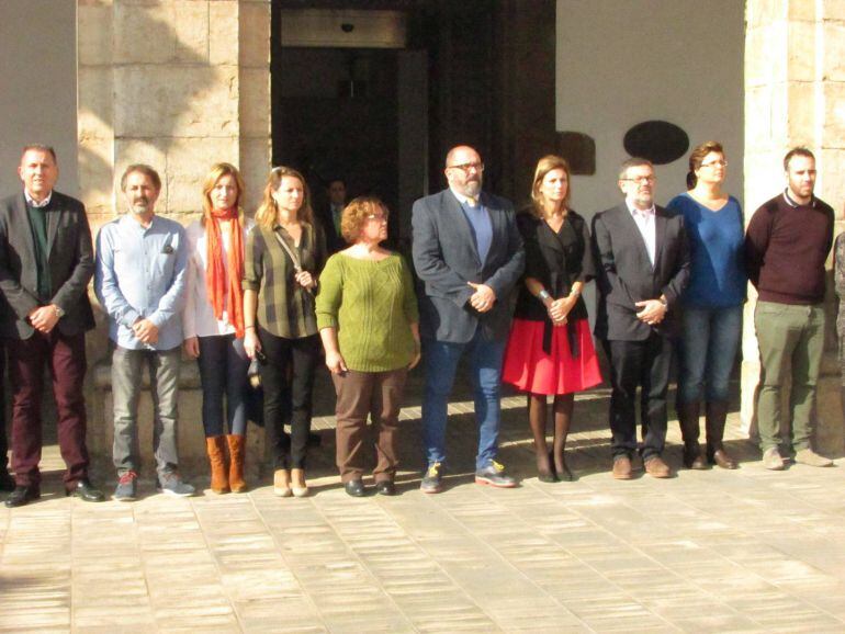 Un minuto de silencio en Castellón contra los atentados terroristas de París