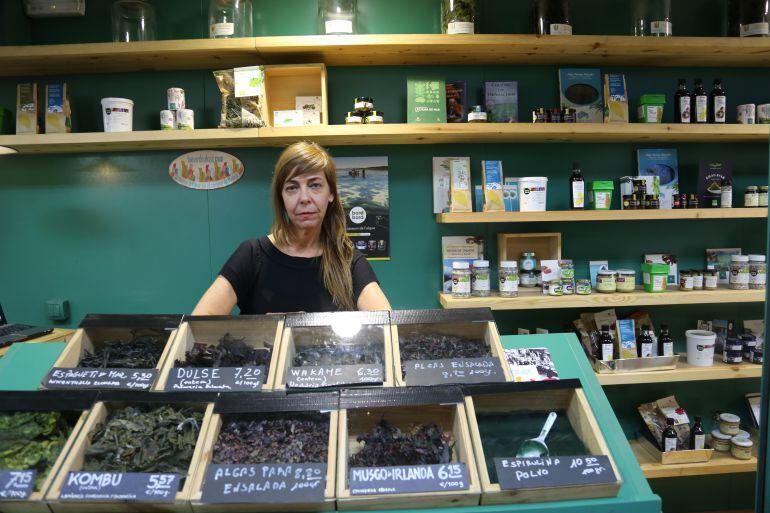 Silvia Corvacho regenta &quot;La Mar de Algas&quot;
