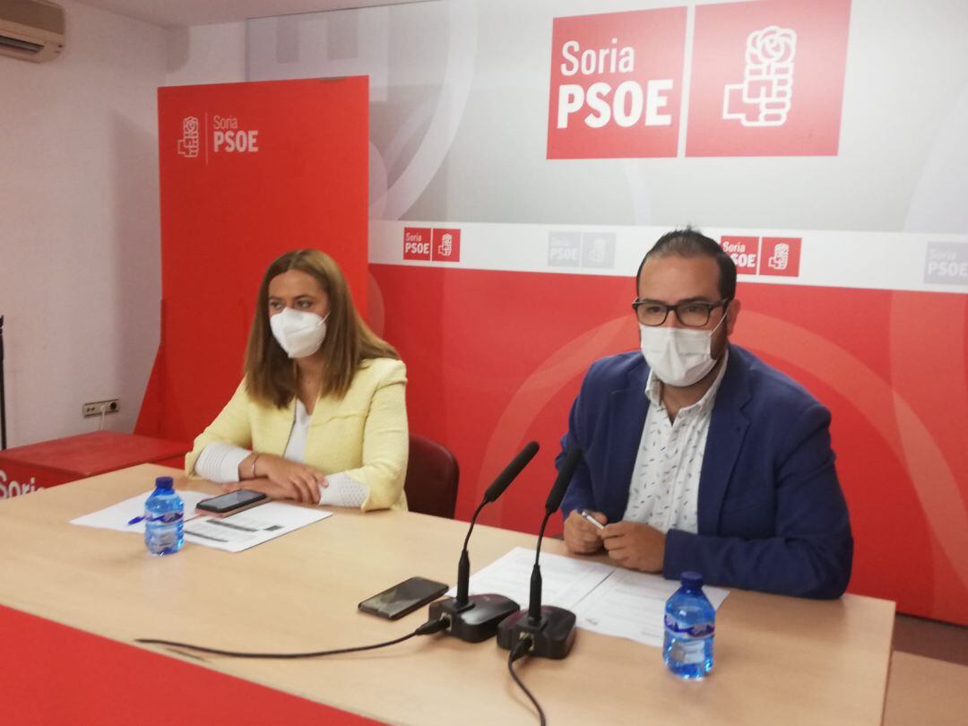 Ángel Hernández y Virginia Barcones