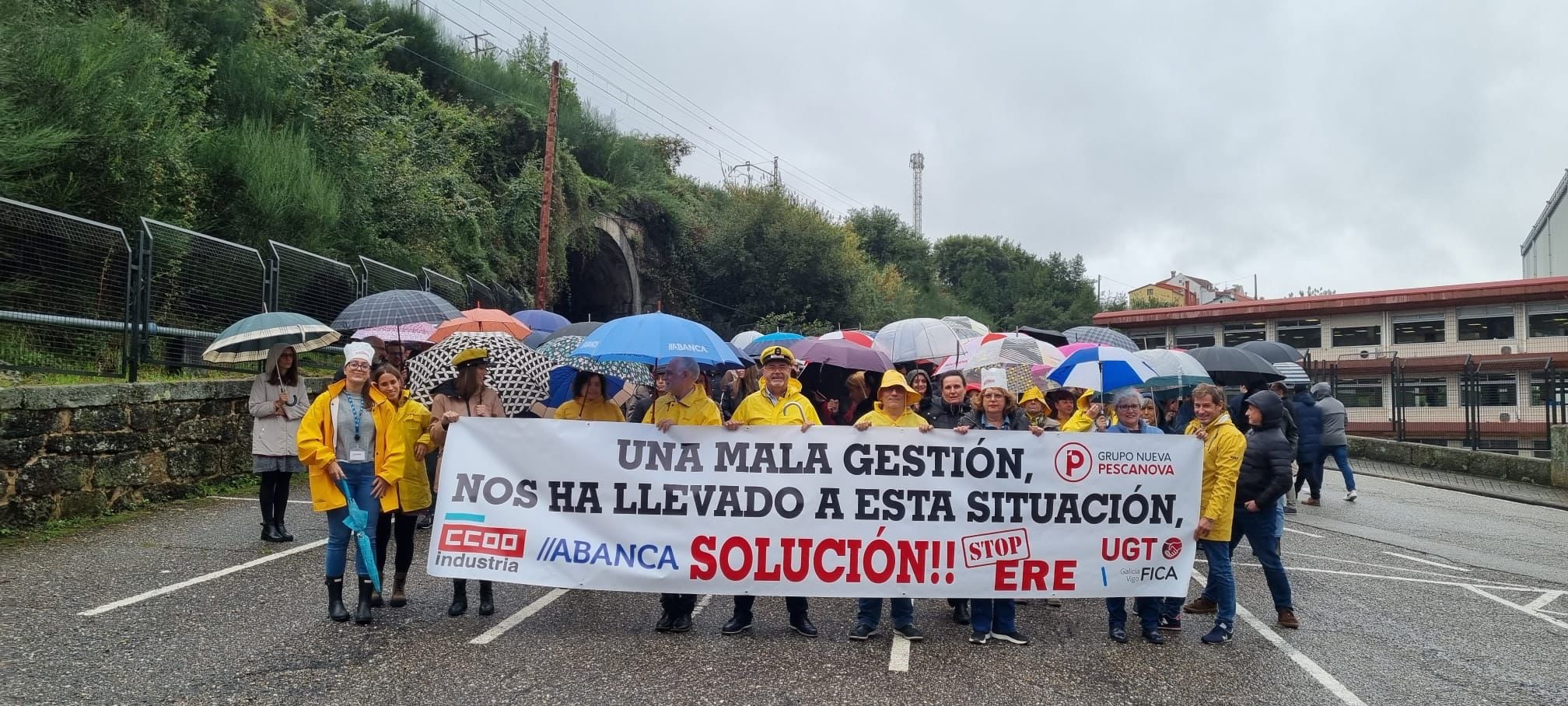 Protestas del personal de Nueva Pescanova afectado por el ERE