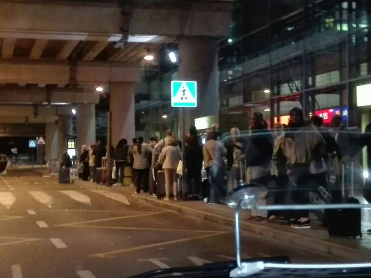 Alicante huye de polémicas con Elche por los taxistas del aeropuerto y dice que las colas debe solucionarlas la Generalitat