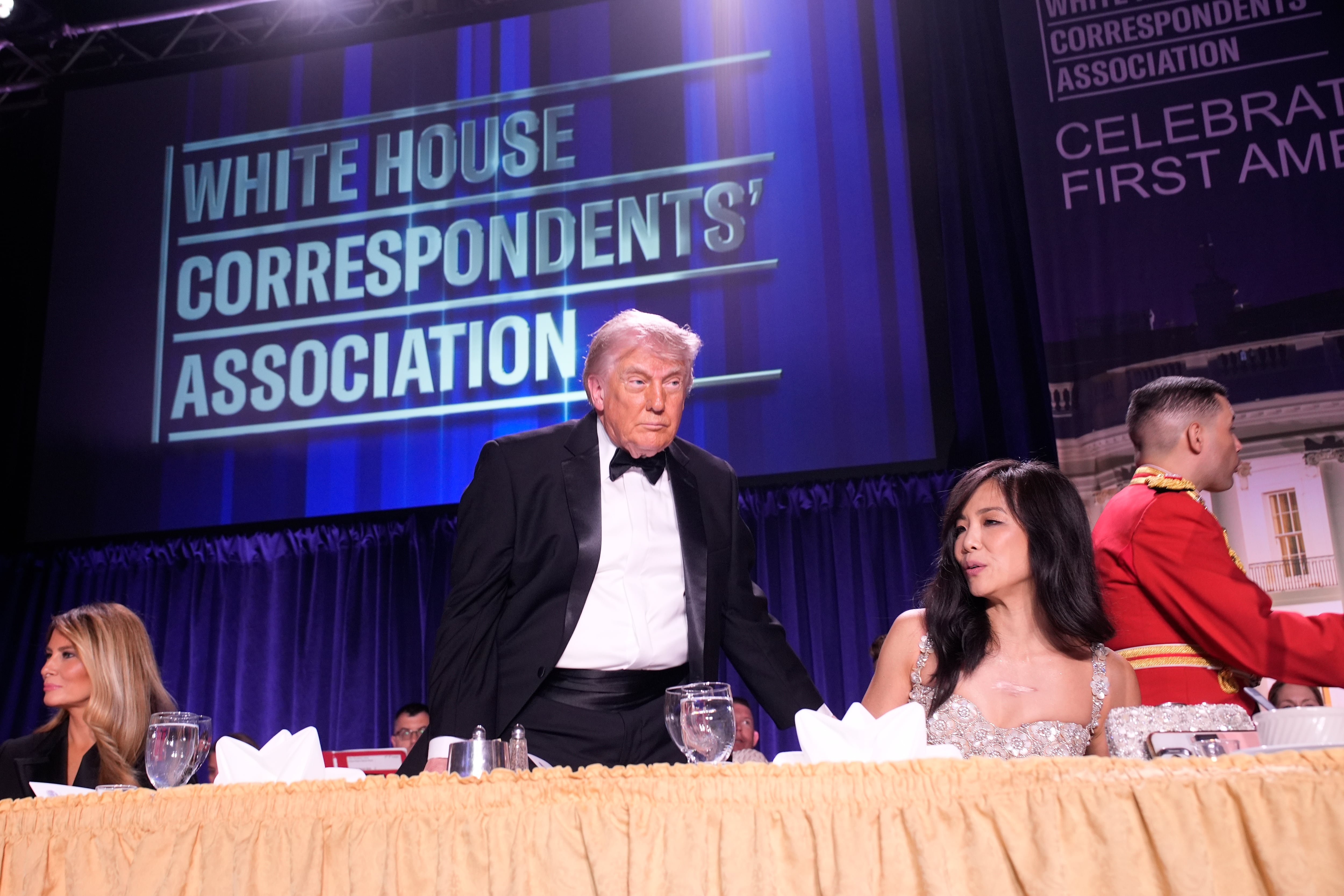 El presidente de Estados Unidos, Donald Trump, es evacuado de la Cena de Corresponsales de la Casa Blanca tras un tiroteo