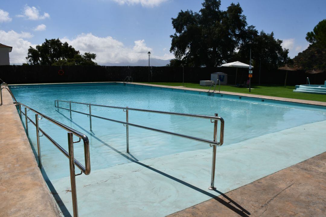 El acondicionamiento de la piscina municipal ha sido uno de los proyectos más importates del pasado año