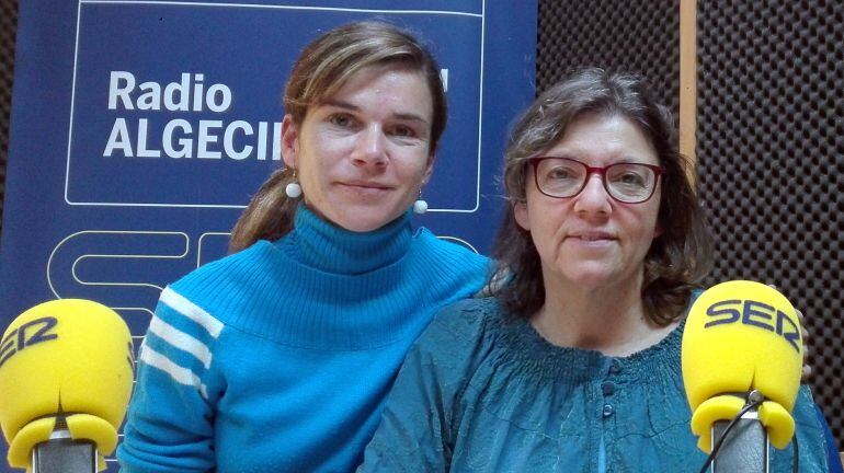 Raquel Almejéiras, directora de la Fundación Cruz Blanca en Algeciras y Agustina Díaz, trabajadora social