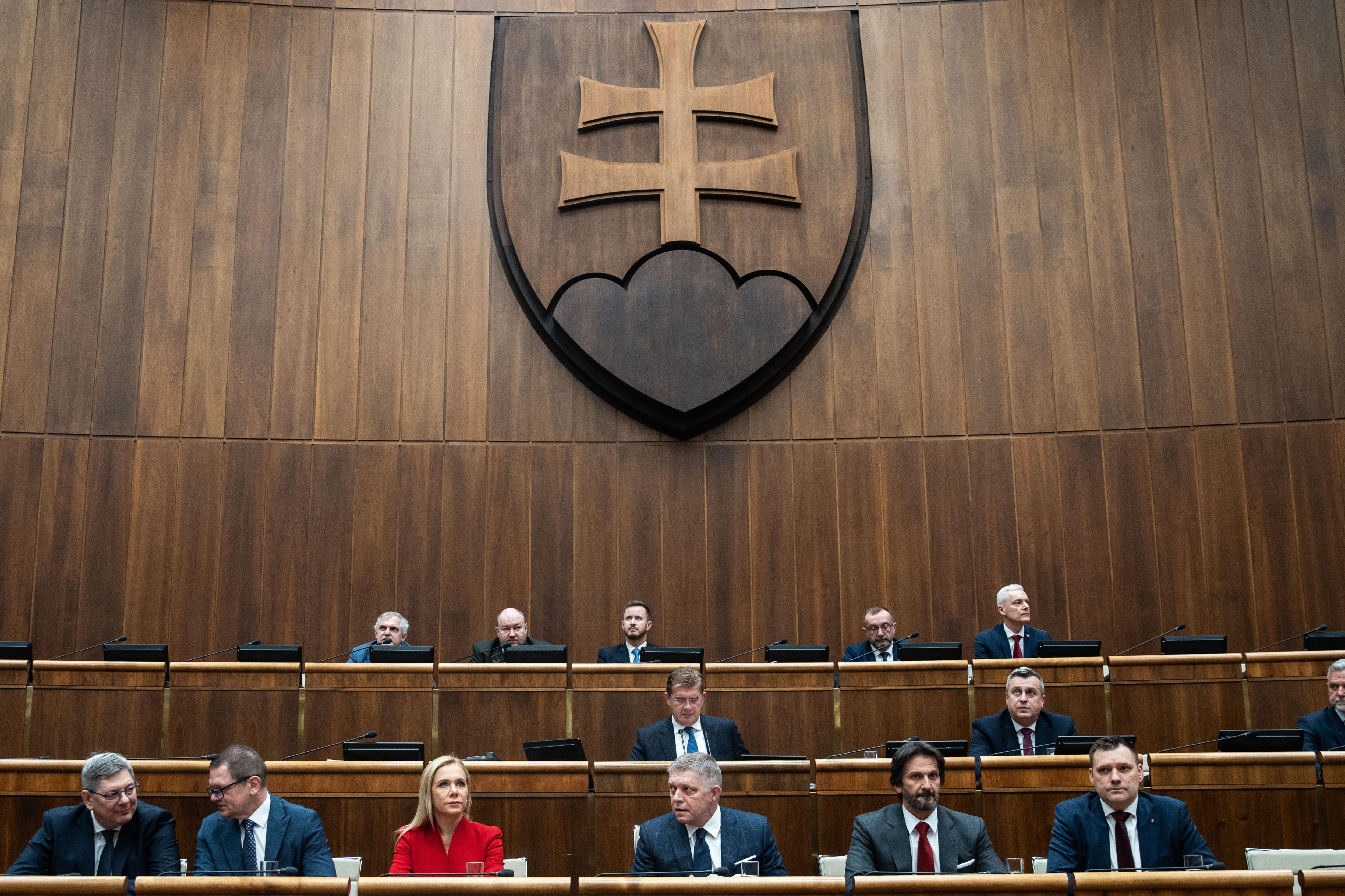 Reunión del Parlamento de Eslovaquia para la votación de la moción de confianza contra Robert Fico que finalmente retiró la oposición