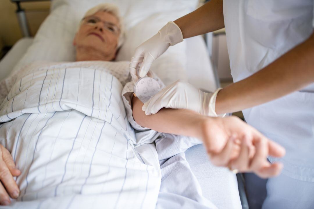 UGT denuncia la situación "límite" que vive la residencia Palacio de Raga, en València, cuyo personal está bajo mínimos tras detectarse un positivo por coronavirus